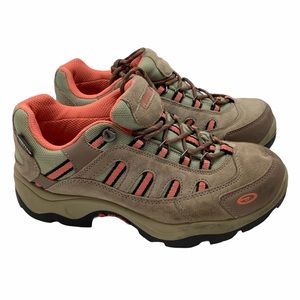 Hi-Tec Bandera Low Waterproof Tan Hiking Boots